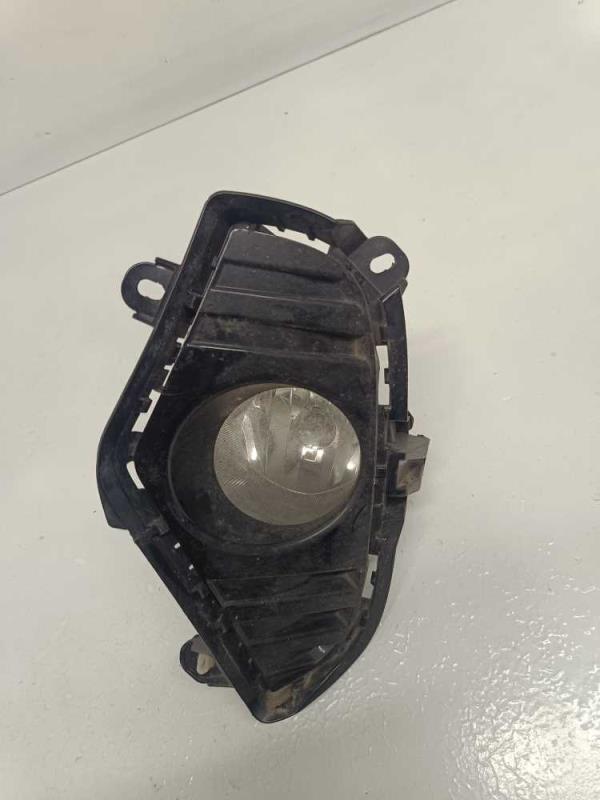 FEU ANTIBROUILLARD GAUCHE TOYOTA RAV4 2018+ - Vue 1